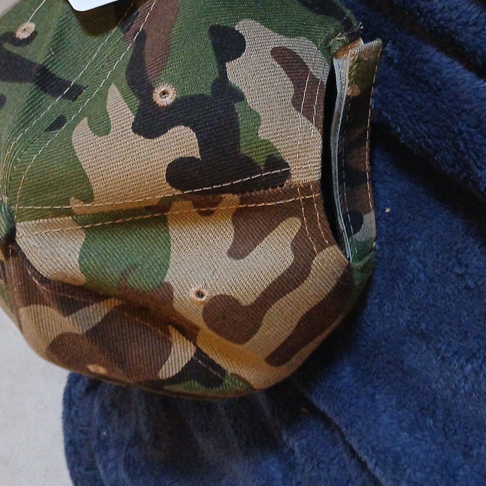 Skull Hat - Picture 2 of 5